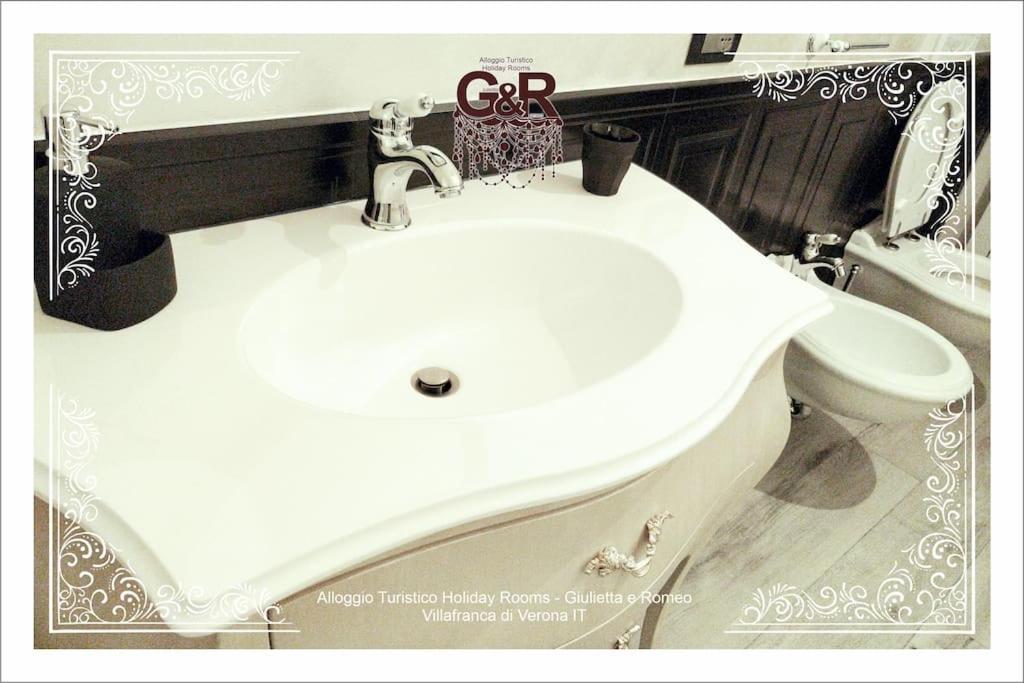 Alloggio Turistico Giulietta E Romeo - Intero Appartamento - Villafranca Di Verona, Zimmer, Holiday Rooms Εξωτερικό φωτογραφία